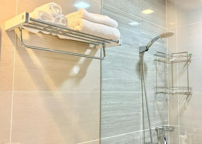 Modern And Cozy One Manchester Place In Mactan Newtown